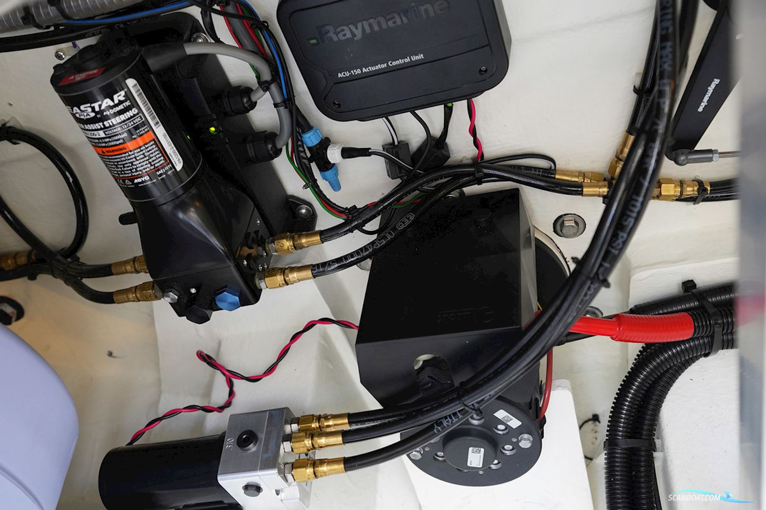 Marex 330 Scandinavia (2024)