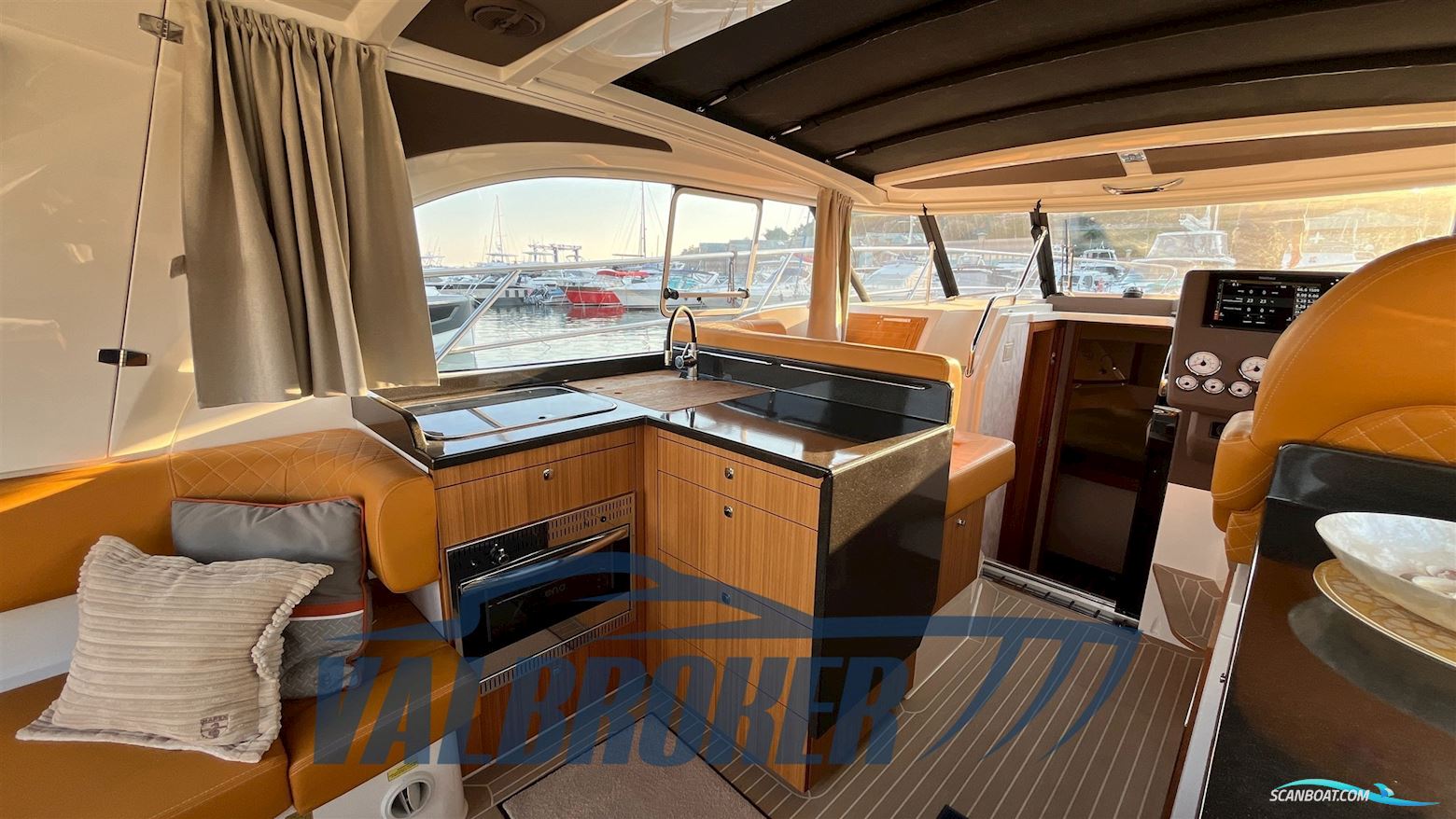 Marex 360 Cabriolet Cruiser