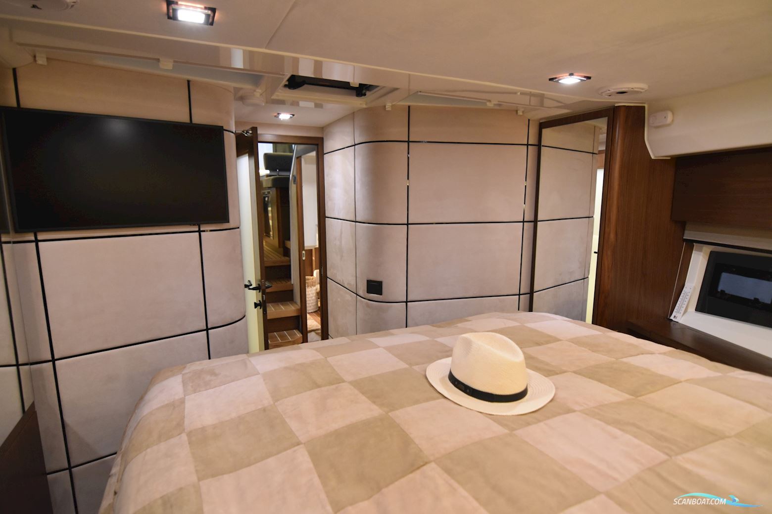 Marex 440 Gourmet Cruiser