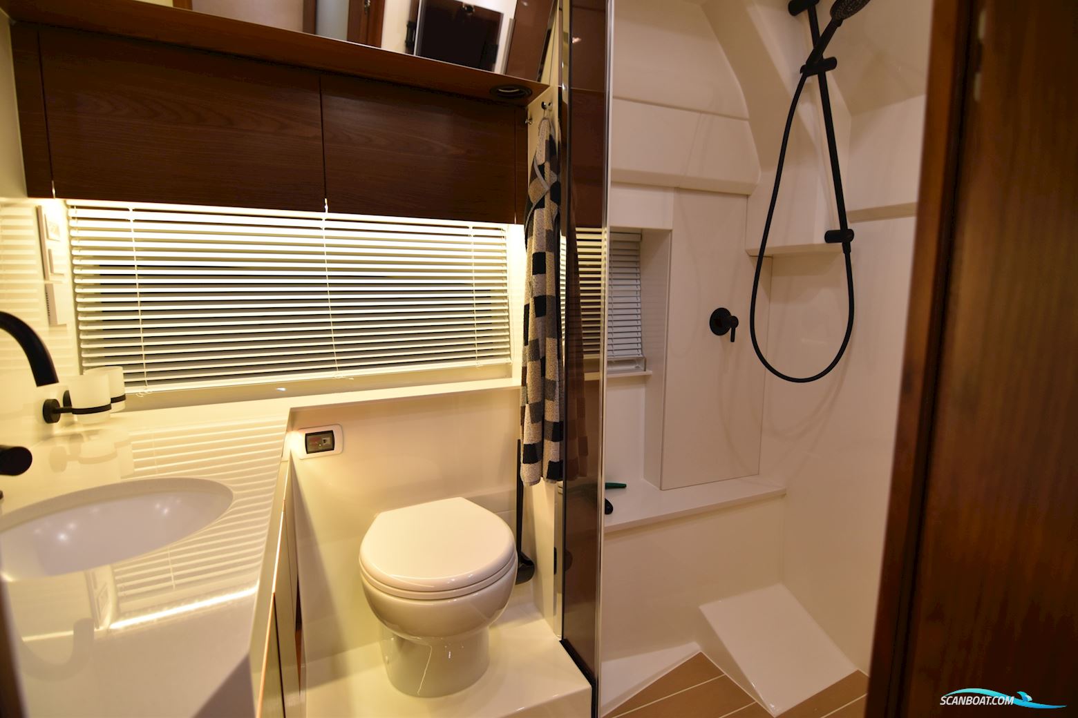 Marex 440 Gourmet Cruiser