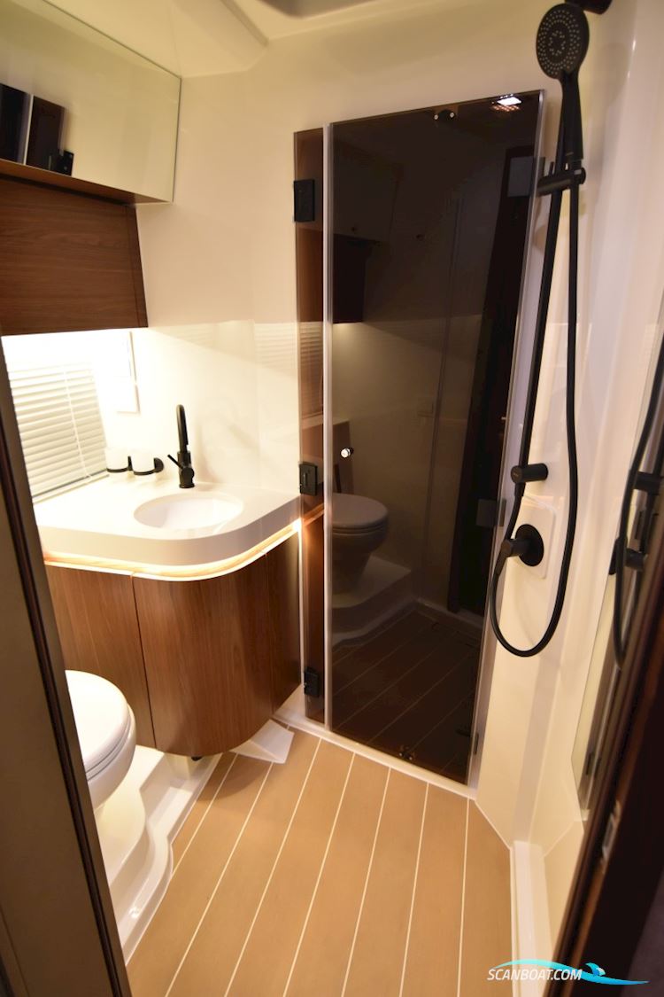 Marex 440 Gourmet Cruiser