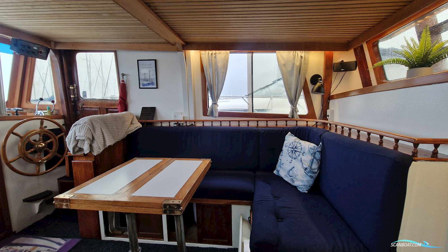 Marine Trader 34 Double Cabin
