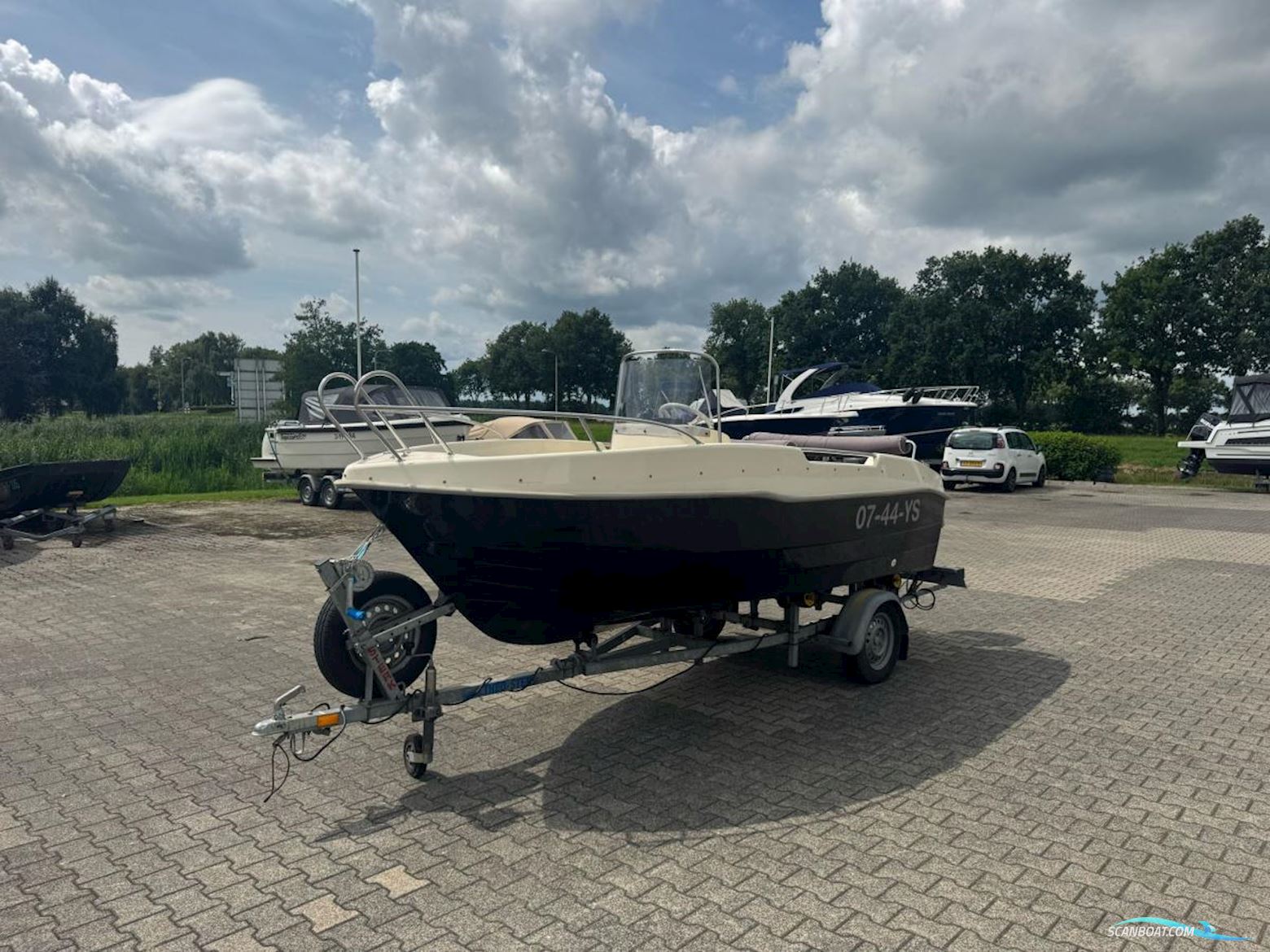 Marion 440 Consoleboot direct leverbaar!