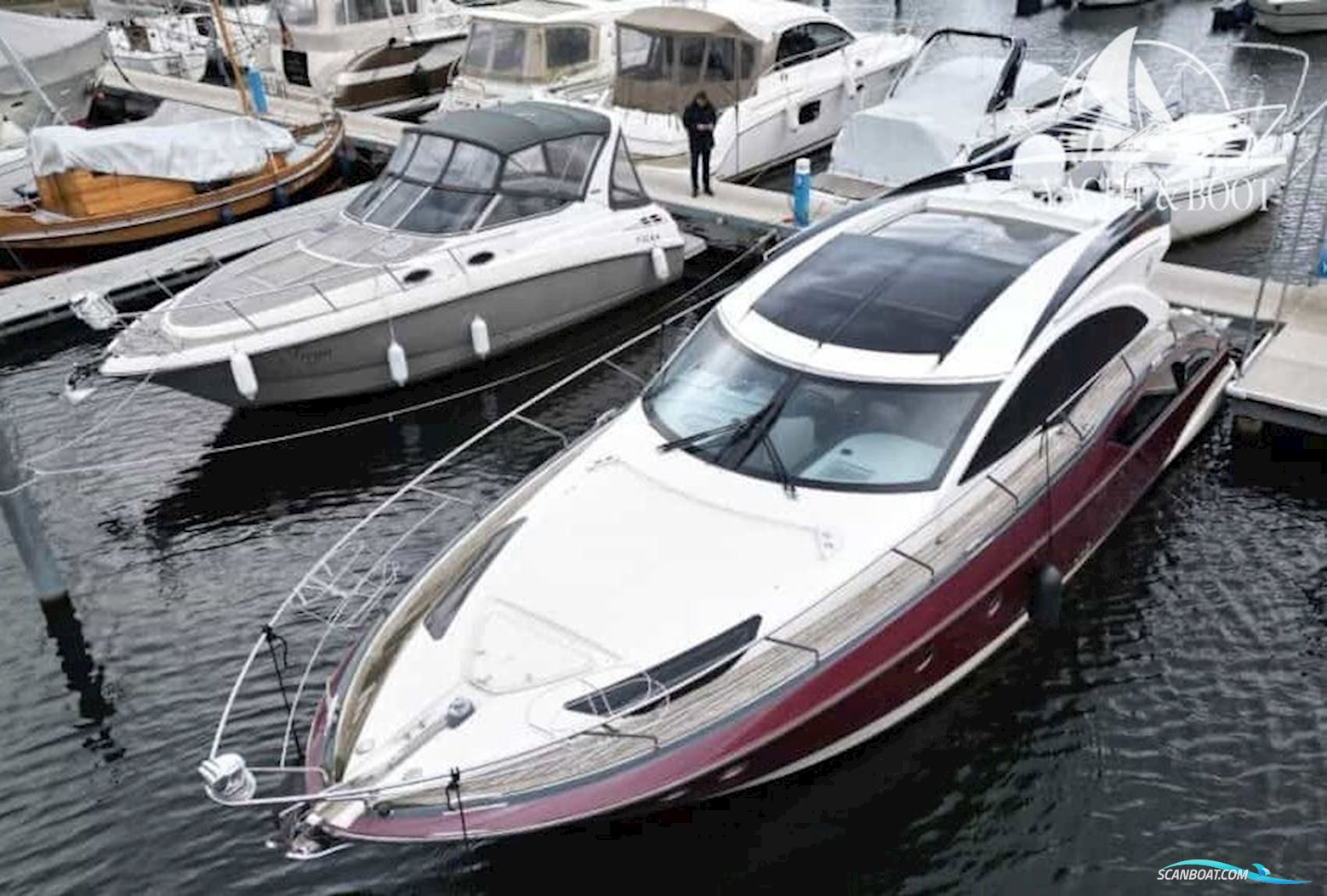Marquis 420 Sport Coupe