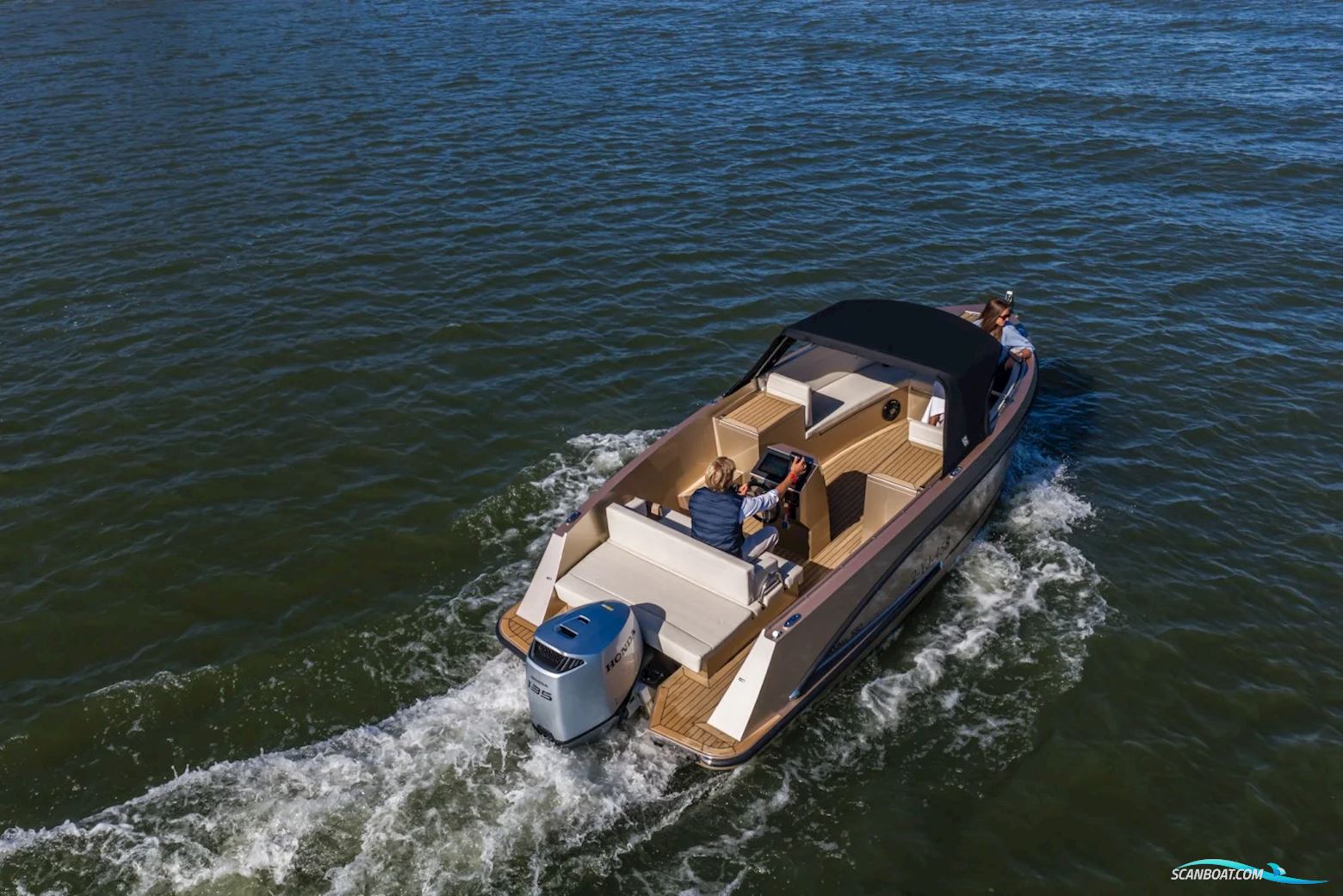 Maxima 580 Sport Lounge