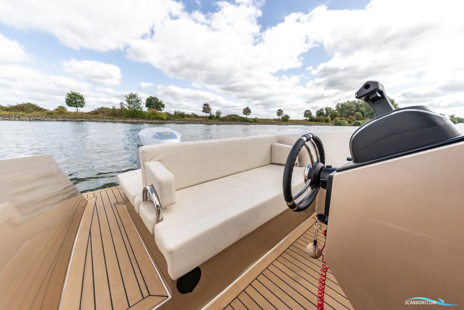 Maxima 580 Sport Lounge