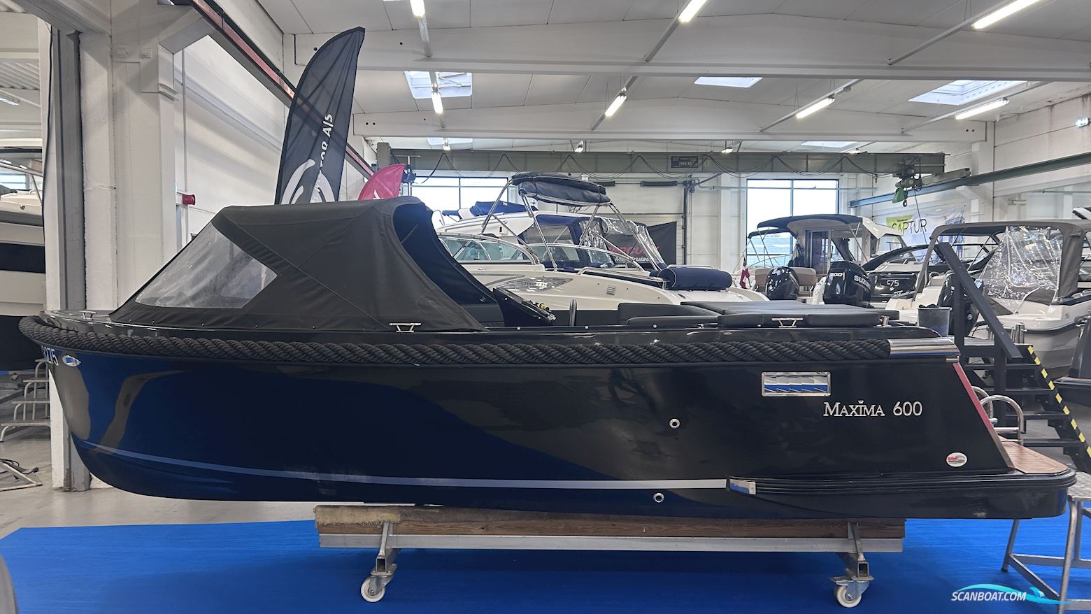 Maxima 600 Motorboot 2022, mit Mercry 20 ELPT EFI motor, Dänemark