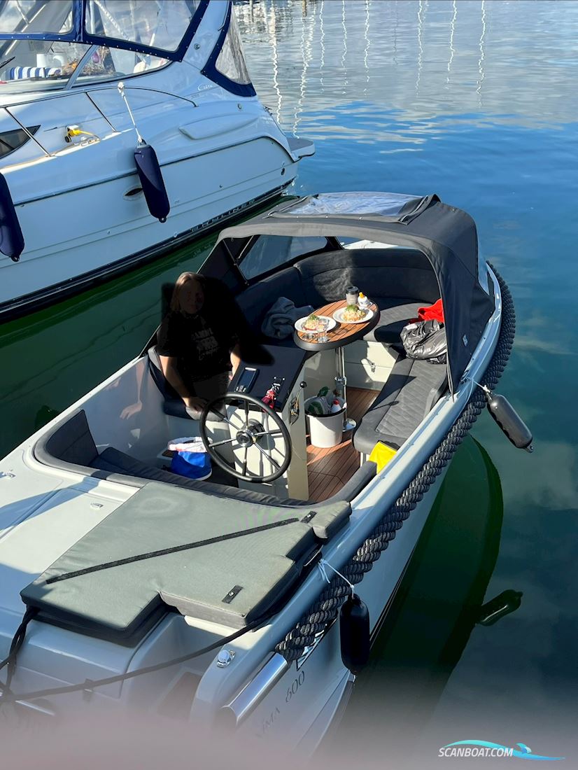 Maxima 600 Tender