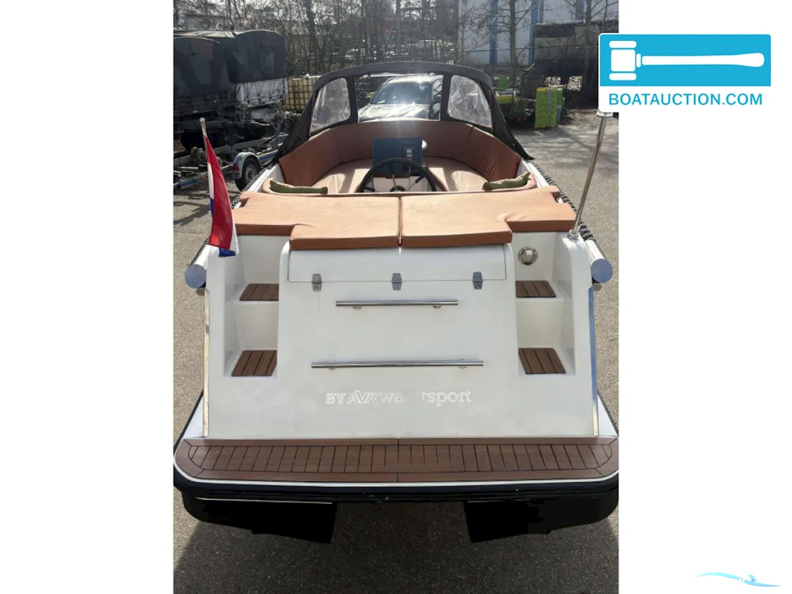 Maxima 600 Tender