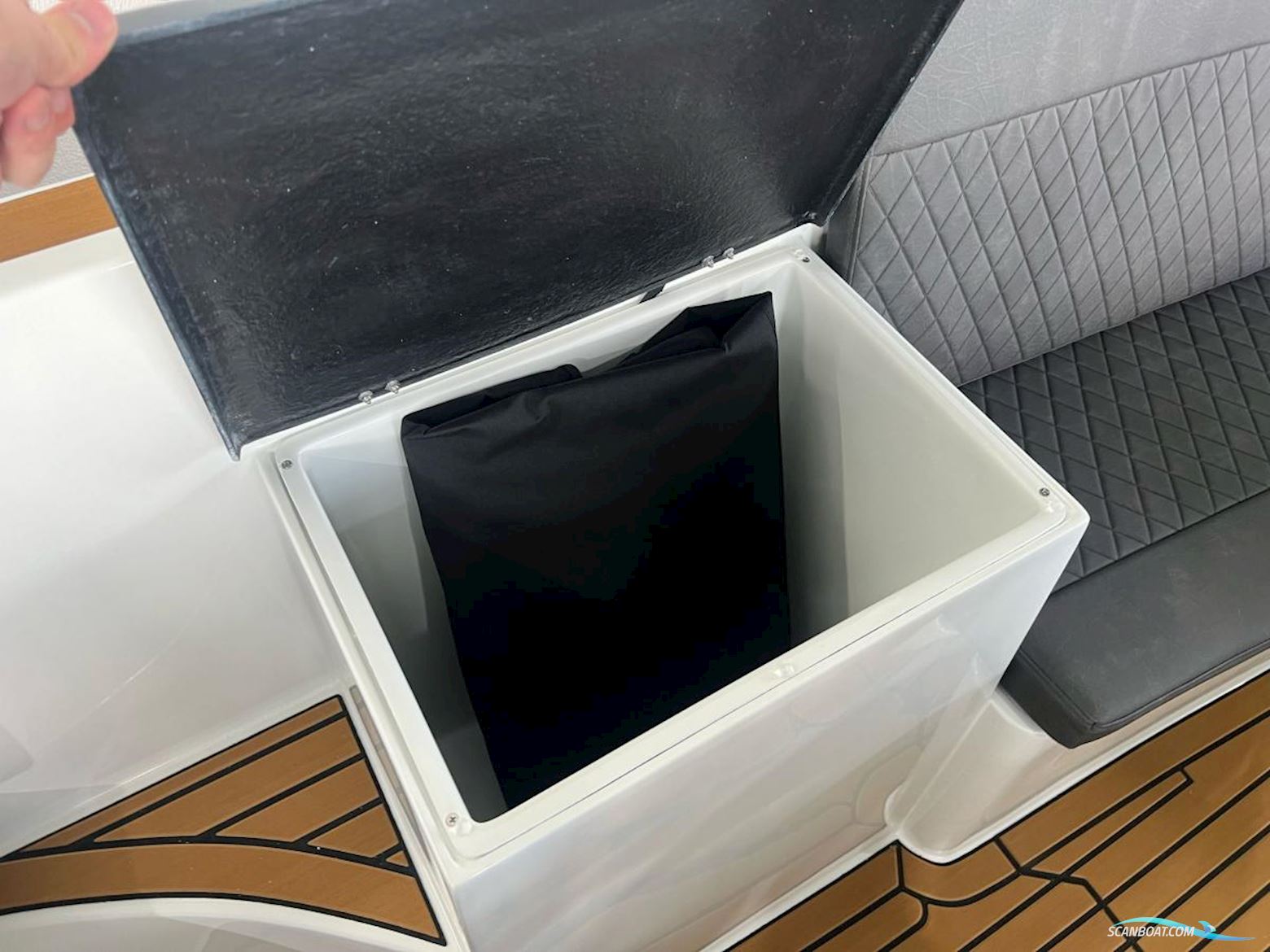 Maxima 620 Retro Tender