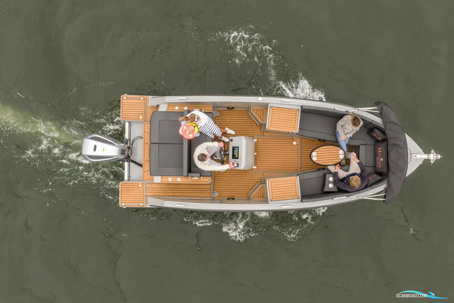 Maxima 680 Sport Lounge