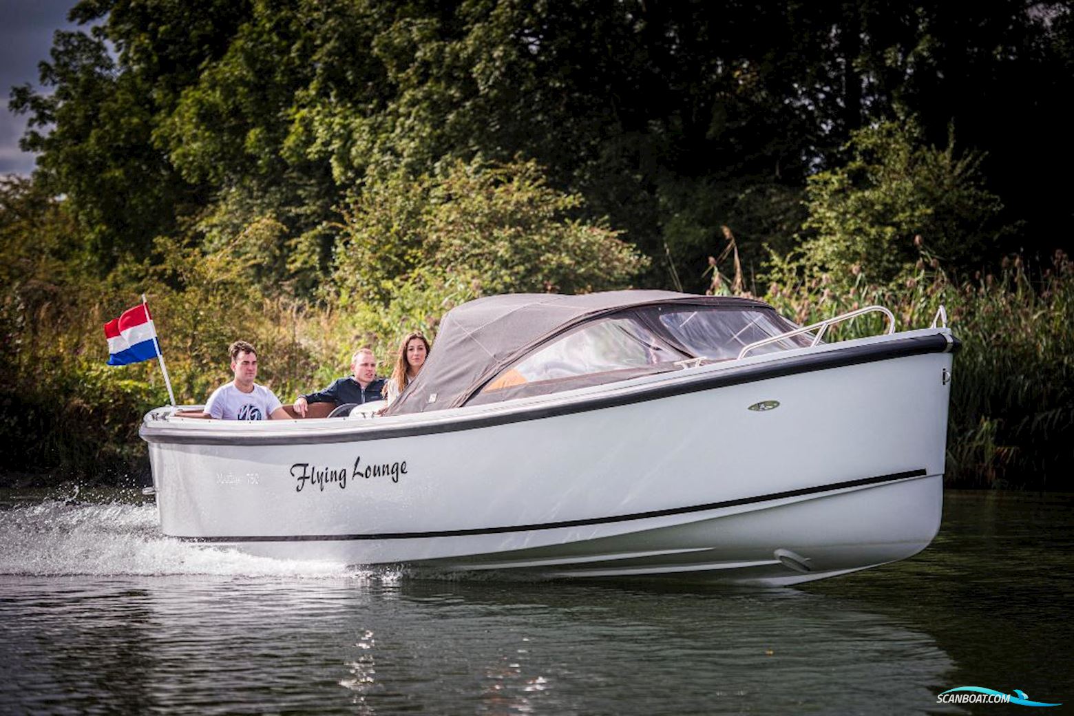 Maxima 750 Flying lounge