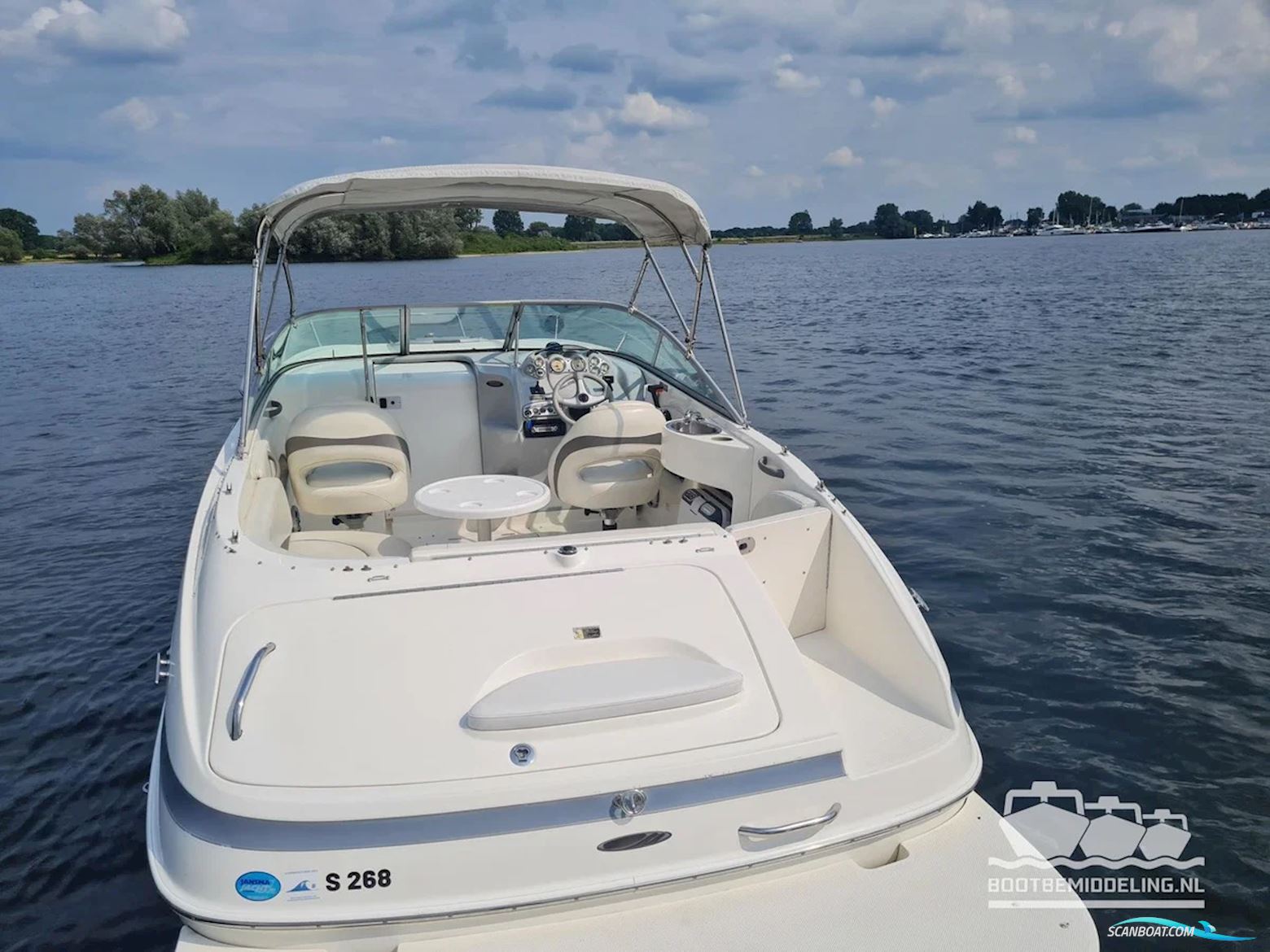 Maxum 2400 SC3