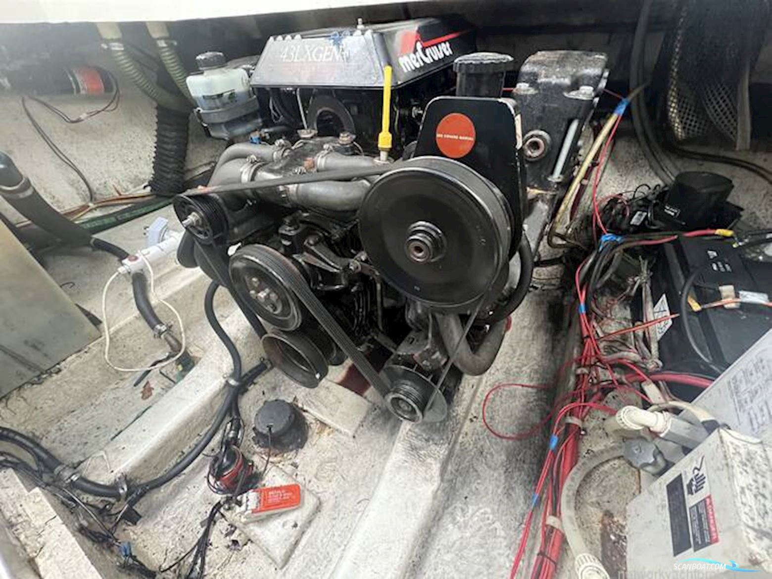 Maxum 2400 Scr