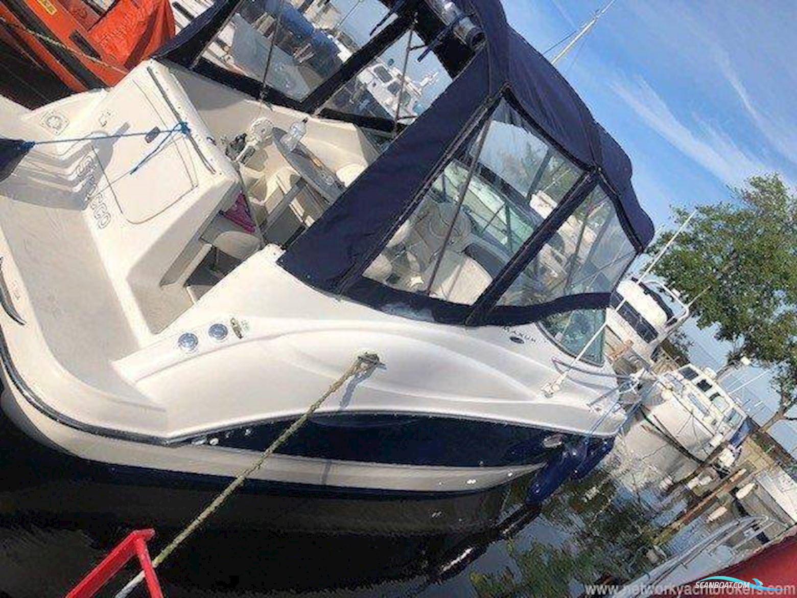 Maxum 2500SE