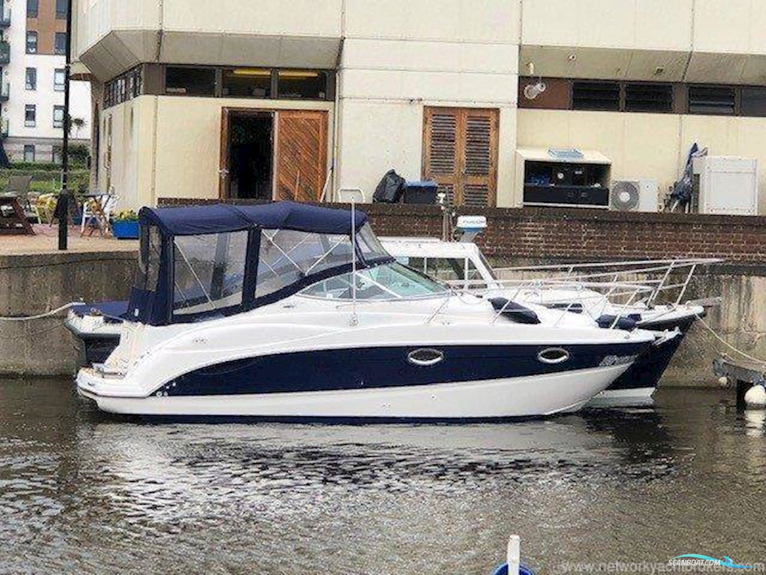 Maxum 2500SE