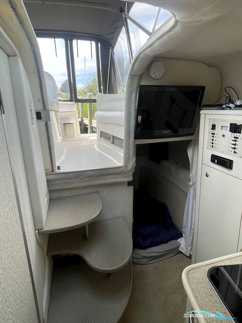 Maxum 2700 Scr