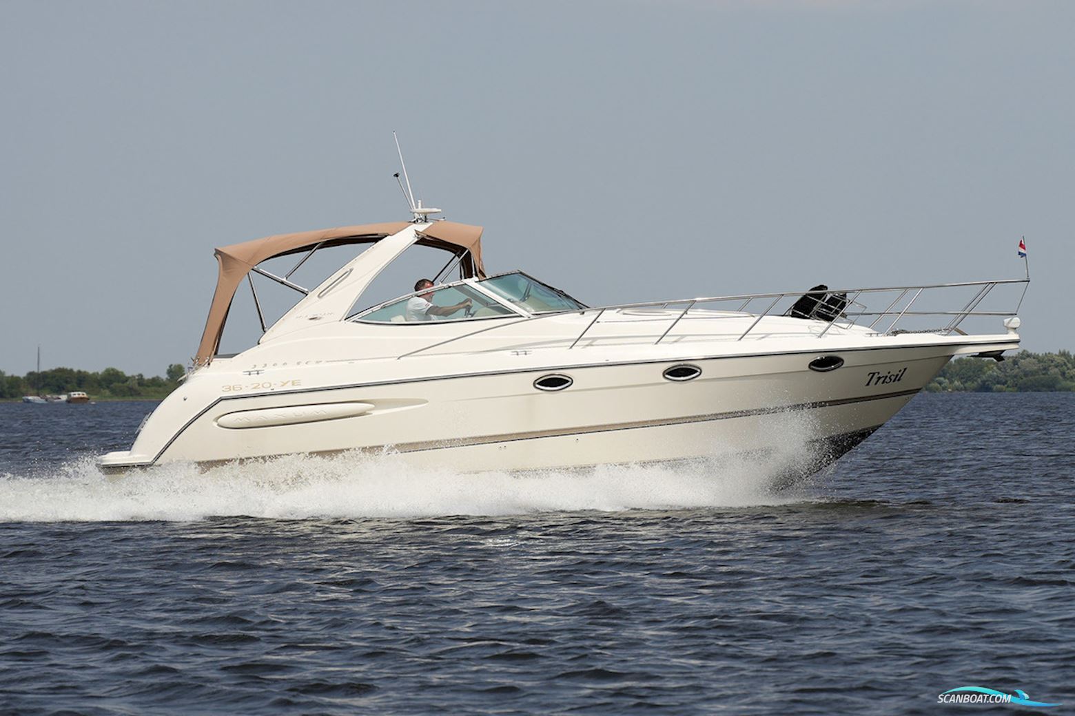 Maxum 3300 Scr