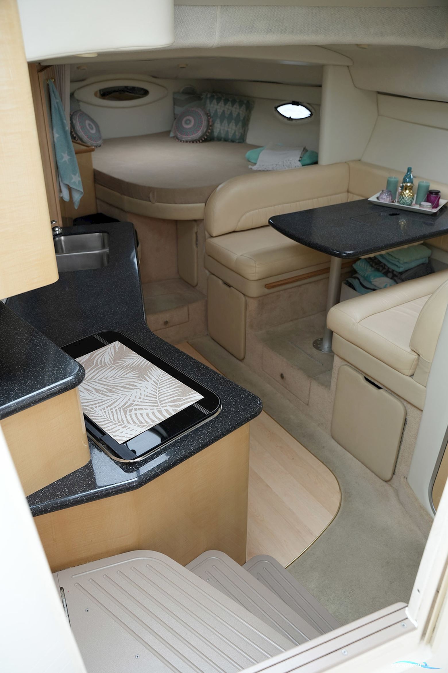 Maxum 3300 Scr