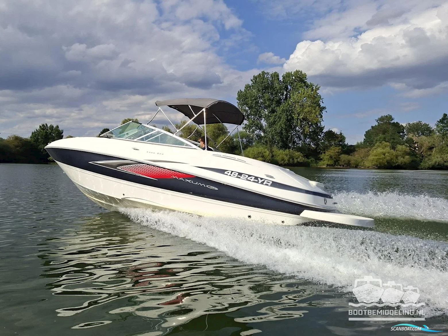 Maxum SR3
