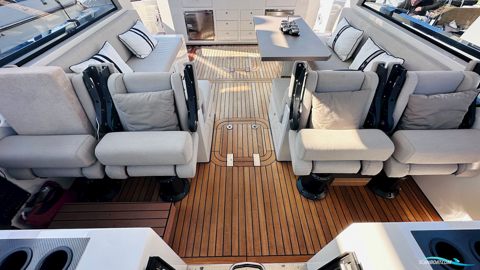 Mazu Yachts 42 WA