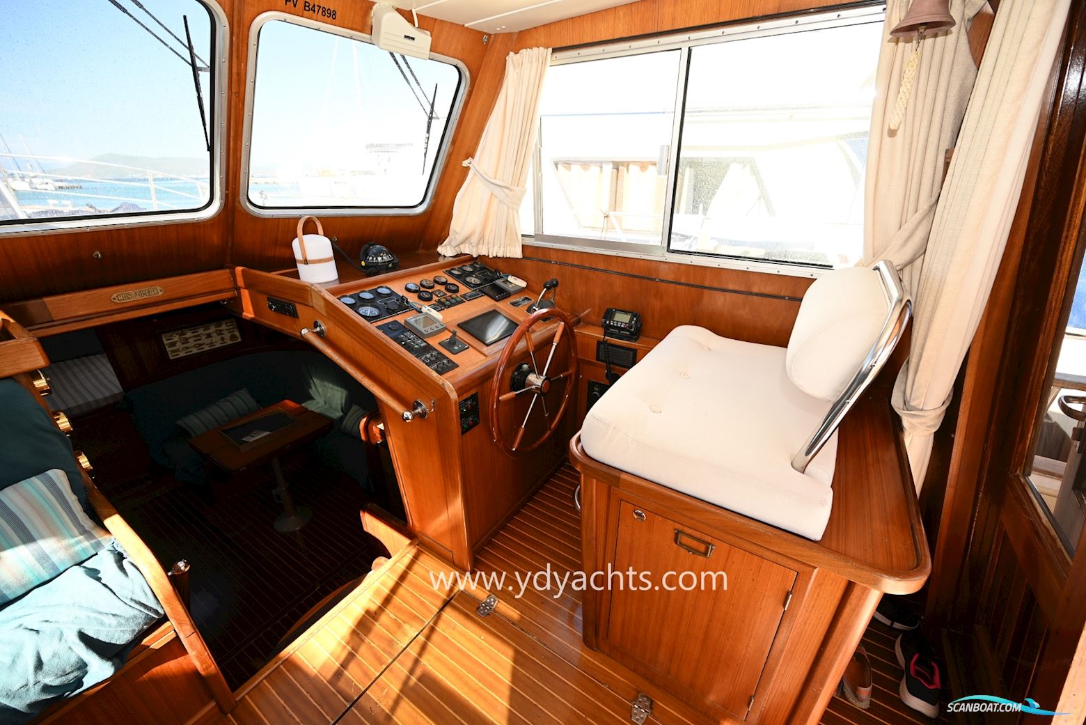 MENORQUIN 120 Trawler