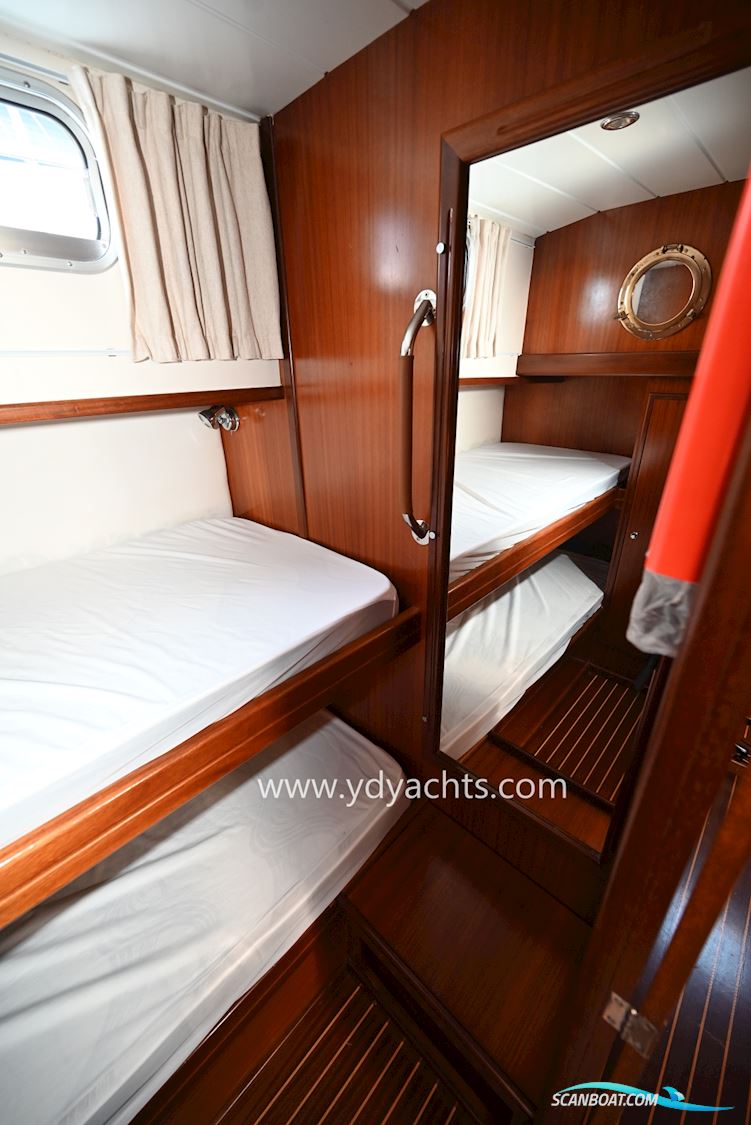 MENORQUIN 120 Trawler