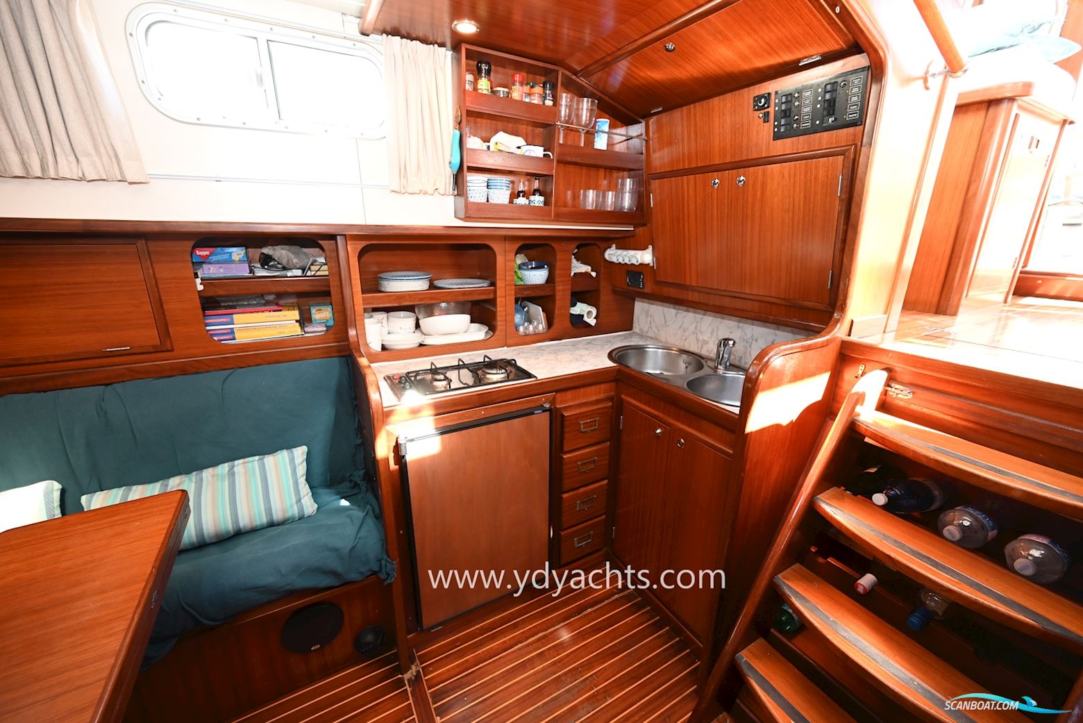 MENORQUIN 120 Trawler