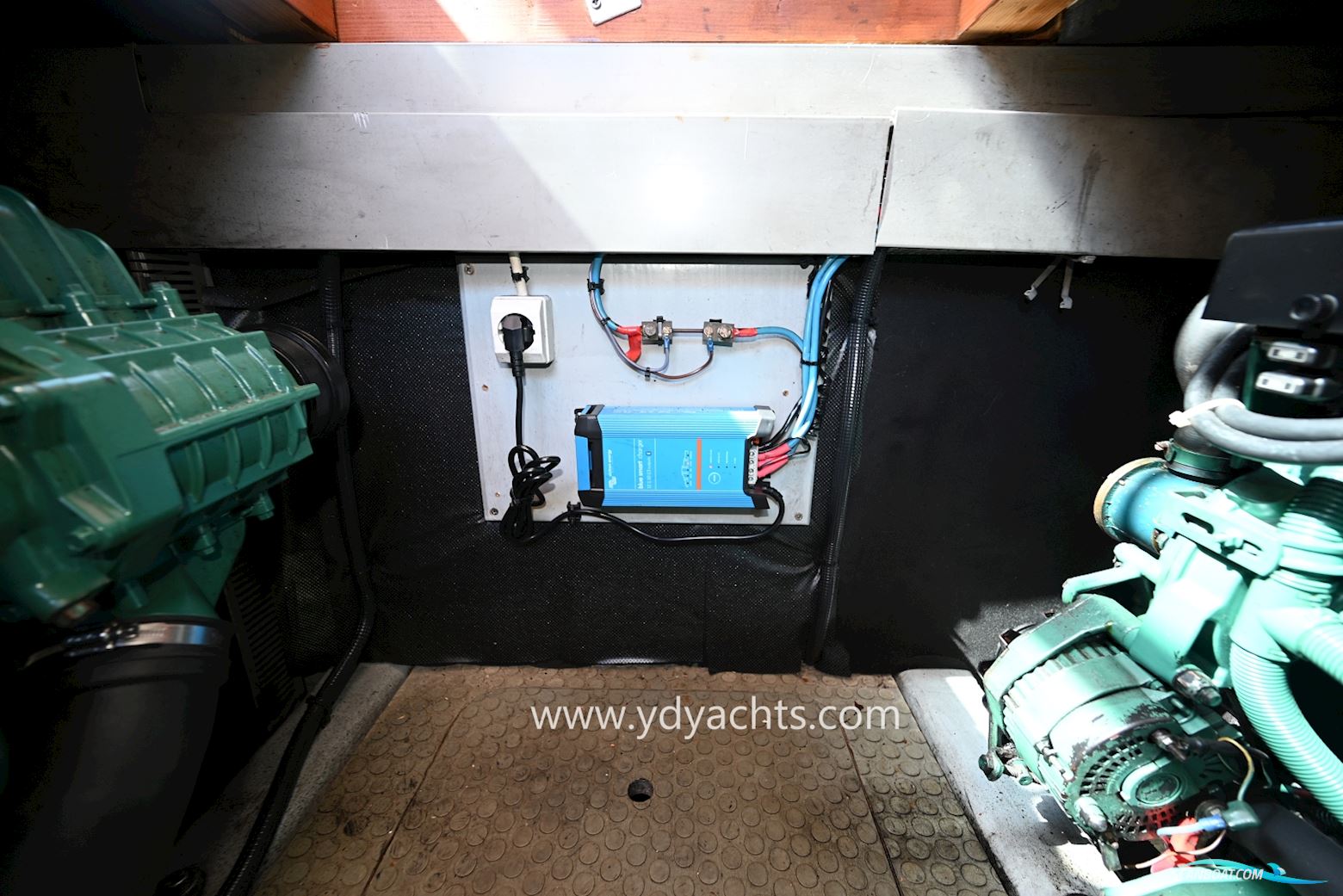 MENORQUIN 120 Trawler