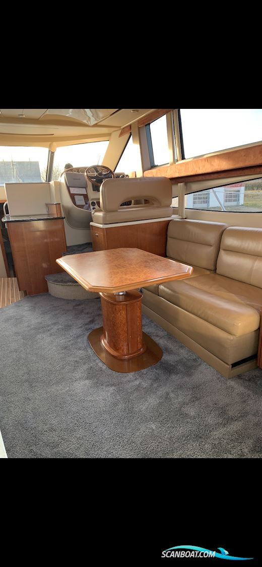 Meridian 341 Sedan Flybridge