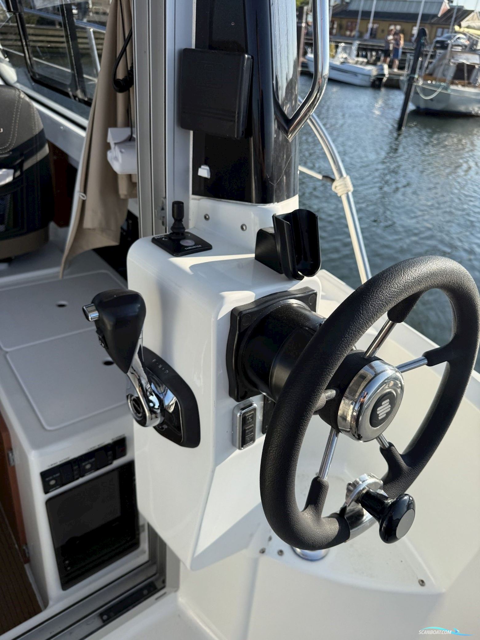 Merry Fisher 695 Med 175 hk