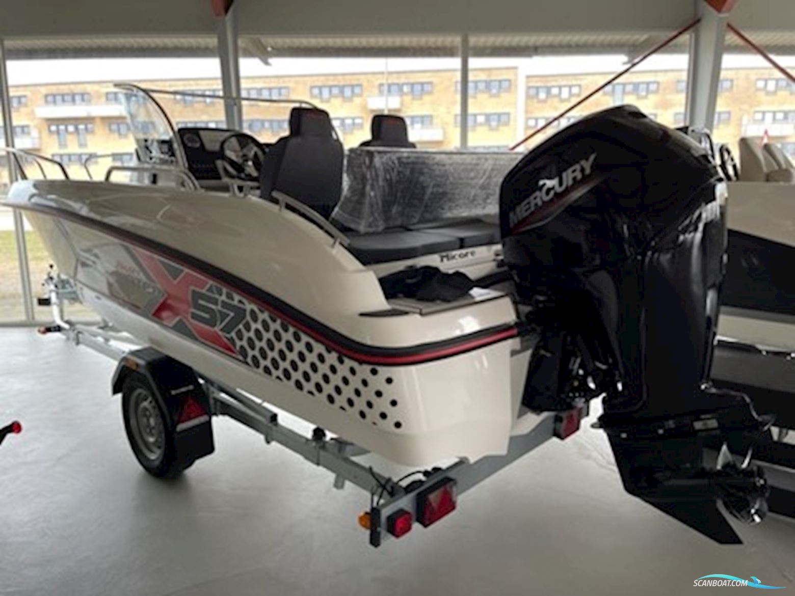 Micore XW57SC Med Mercury F115 Efi Elpt Samt Brenderup Trailer Motorboot 2022, mit Mercury motor, Dänemark