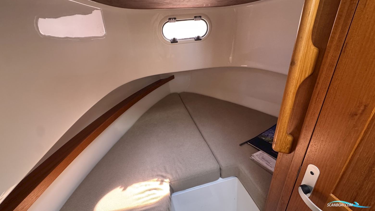 Minor Offshore 25