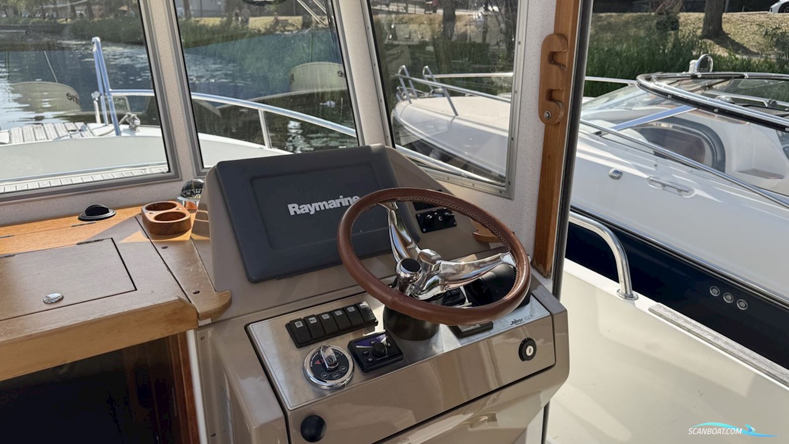 Minor Offshore 25