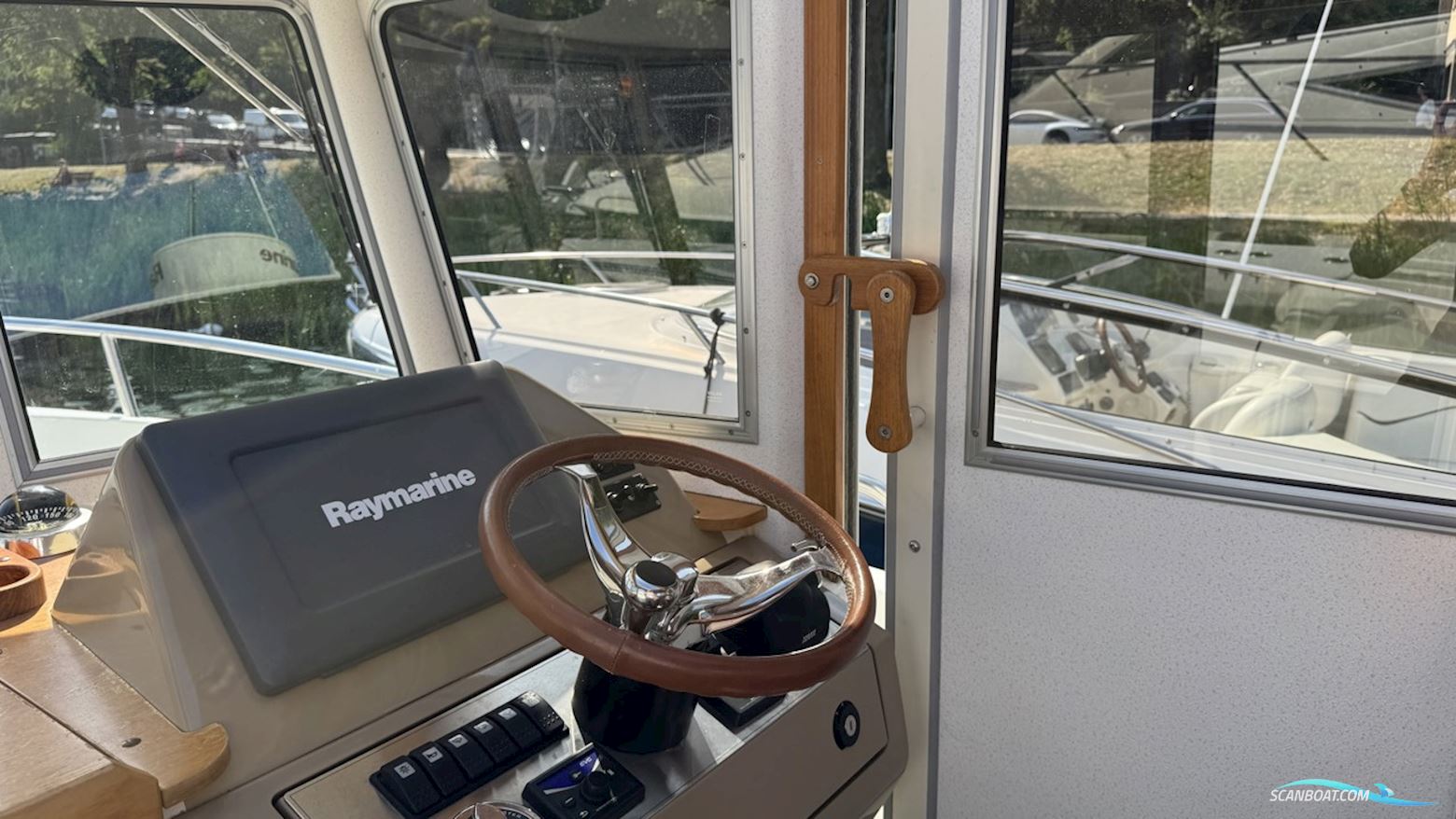 Minor Offshore 25