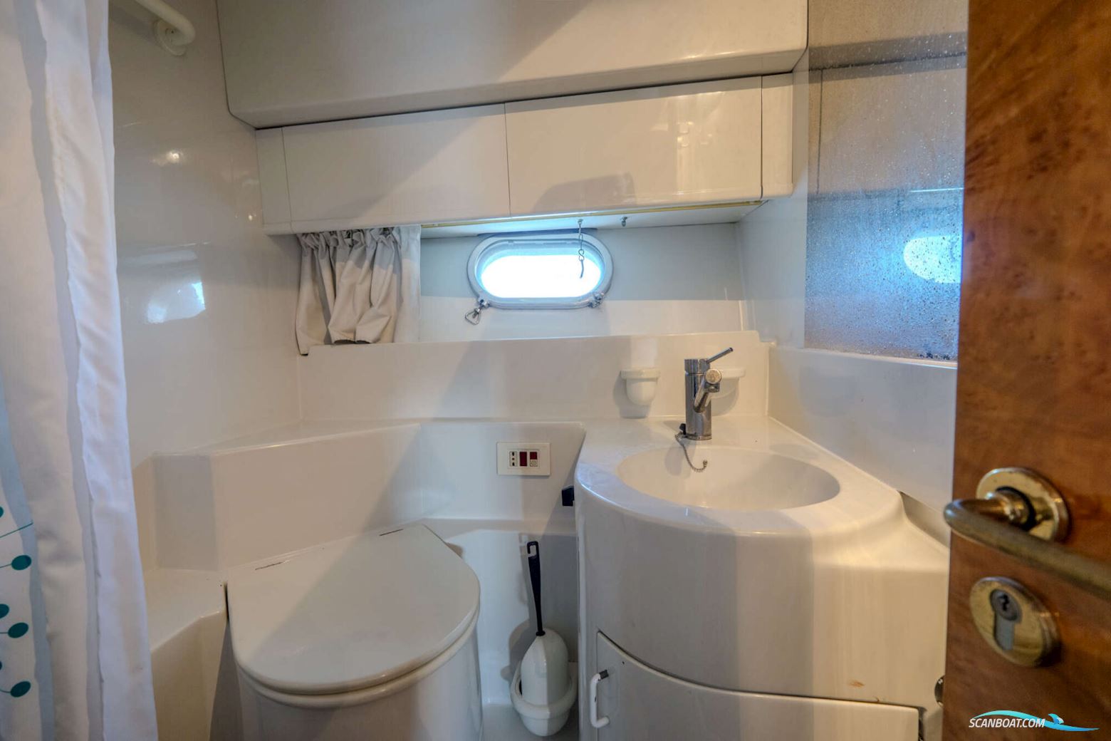 Mochi Craft 43 Flybridge