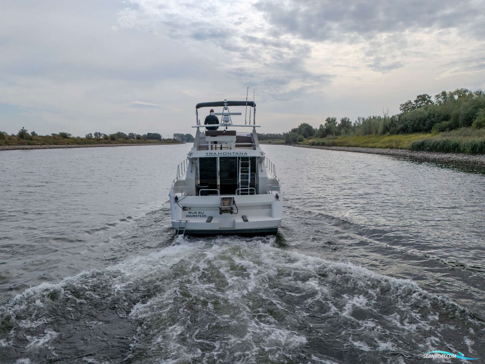 Mochi Craft 43 Flybridge