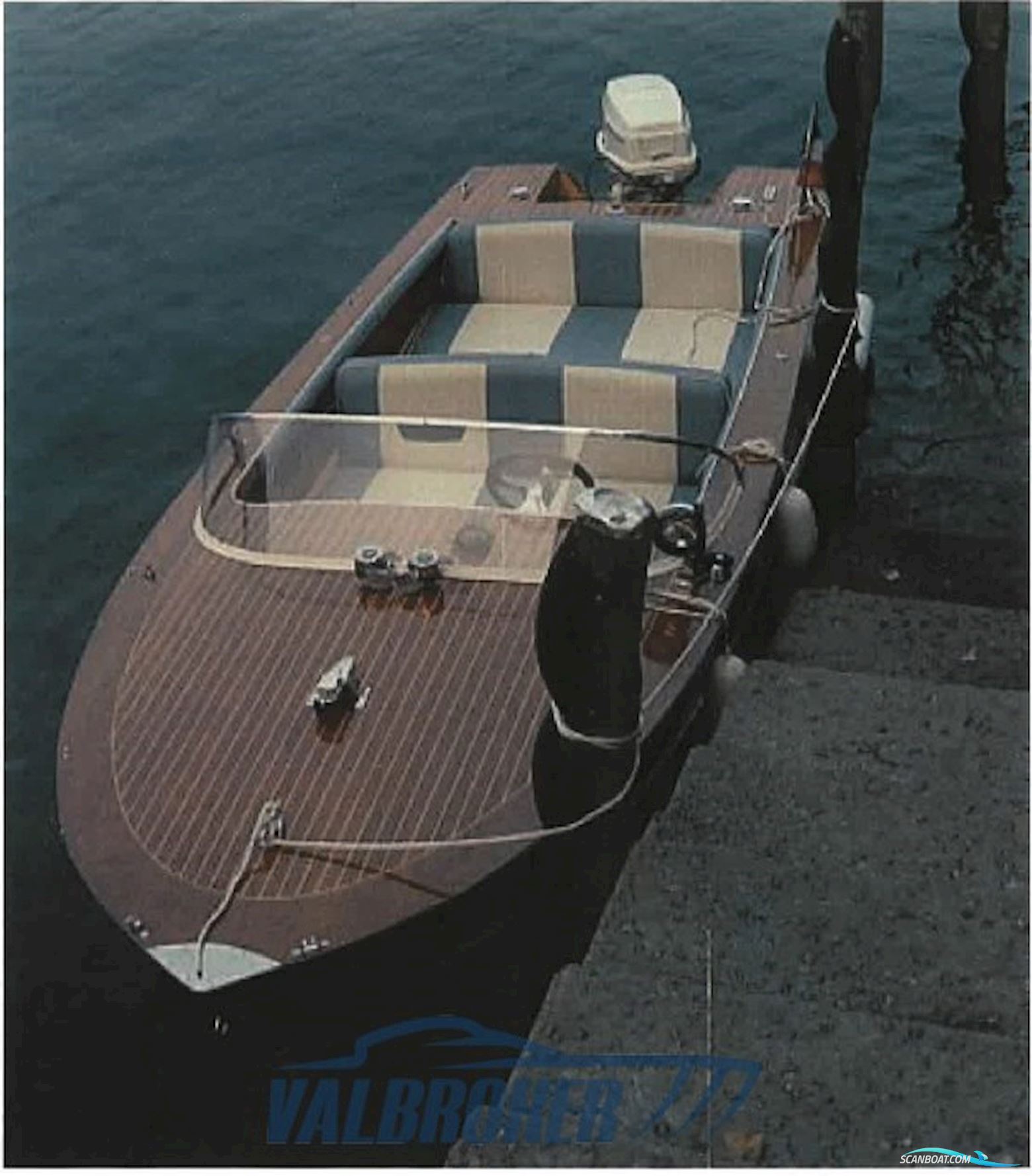 MOLINARI Piviere Motorboot 1971, mit Evinrude E25DE motor, Italien