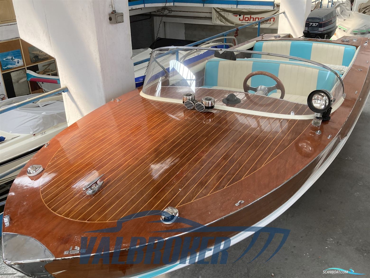 Molinari Piviere Motorboot 1971, mit Evinrude 737 motor, Italien