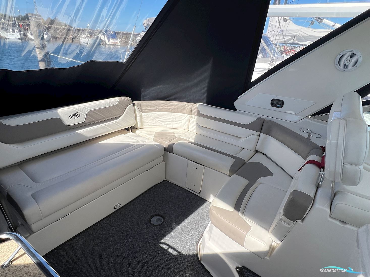 Monterery 415 Sport Yacht