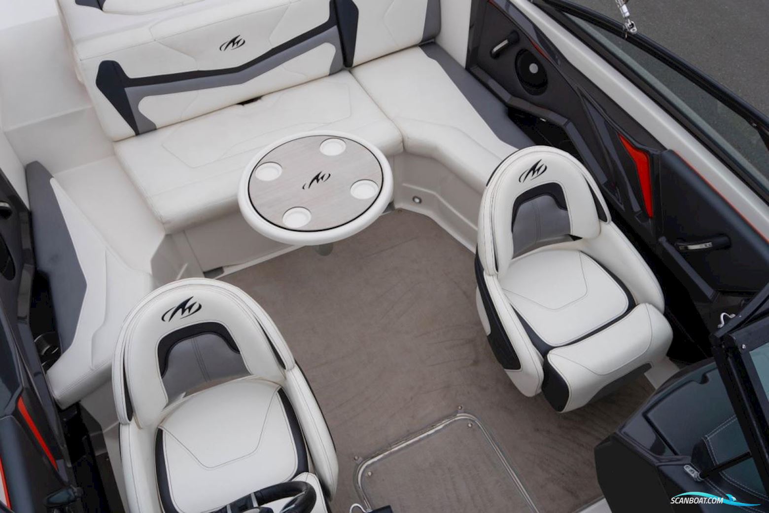 Monterey  238 Super Sport