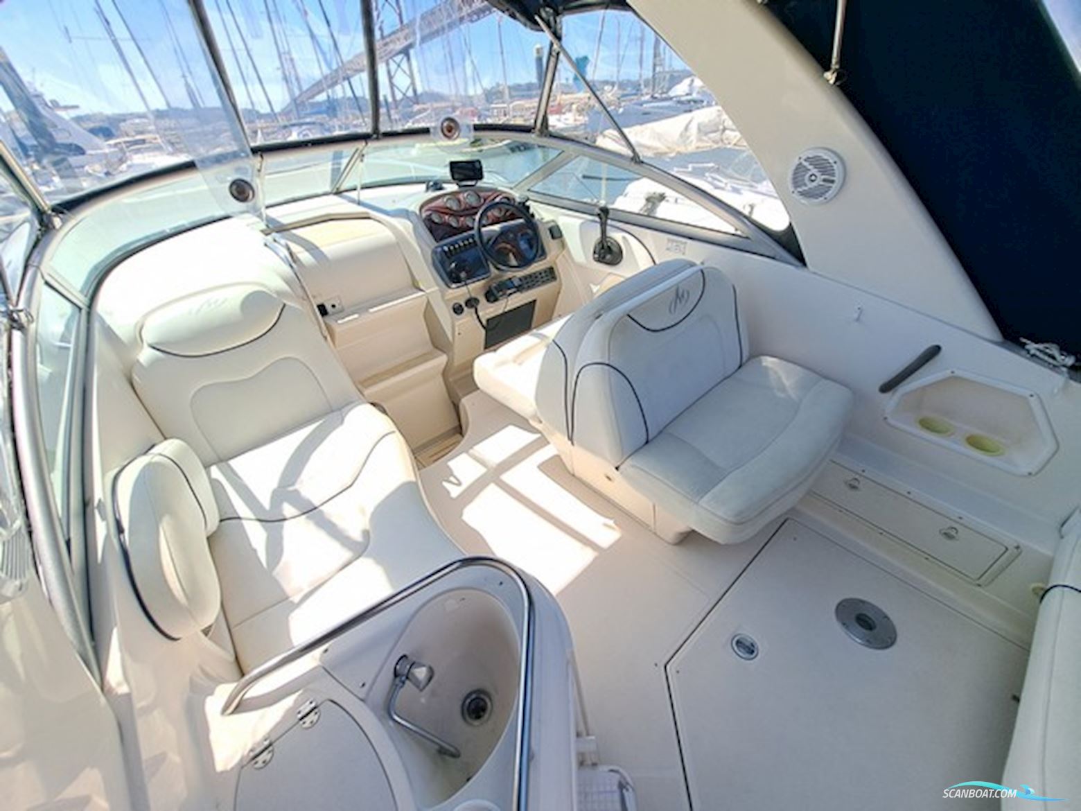 Monterey 265