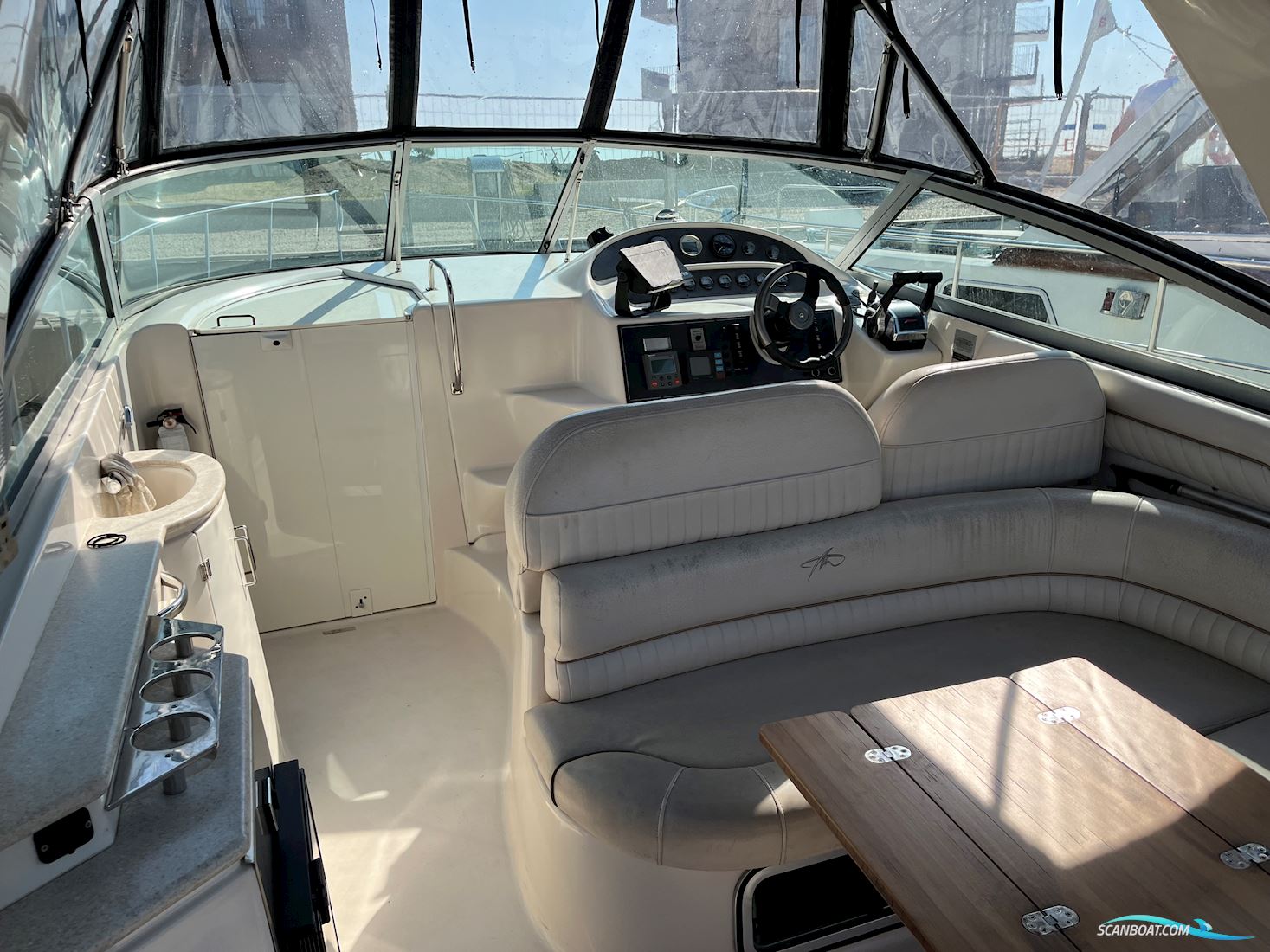 Monterey 322 Cruiser