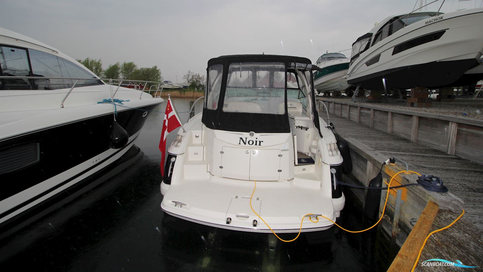 Monterey 350 / 370 Yacht