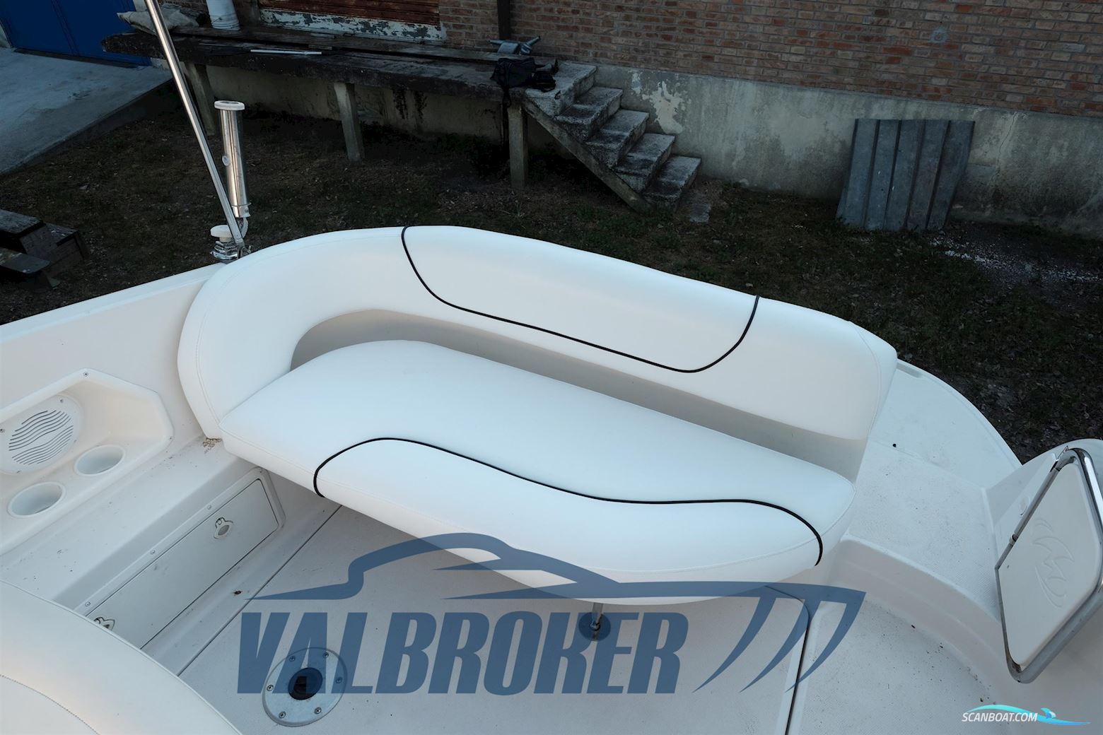 Monterey Boats 245 CR