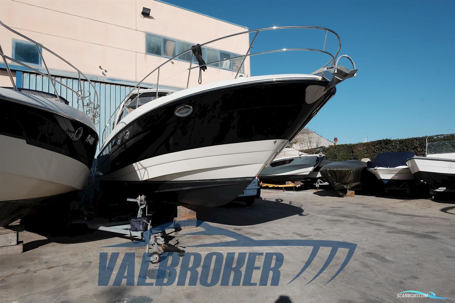 Monterey Boats 415 SY Sport Yacht