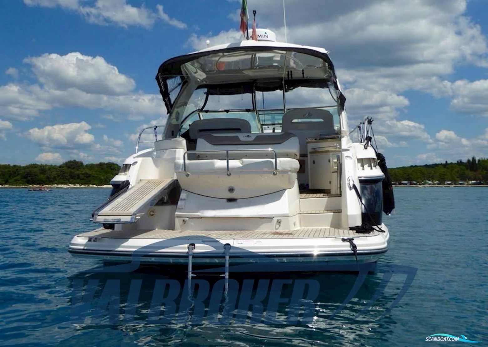 Monterey Boats 415 SY Sport Yacht