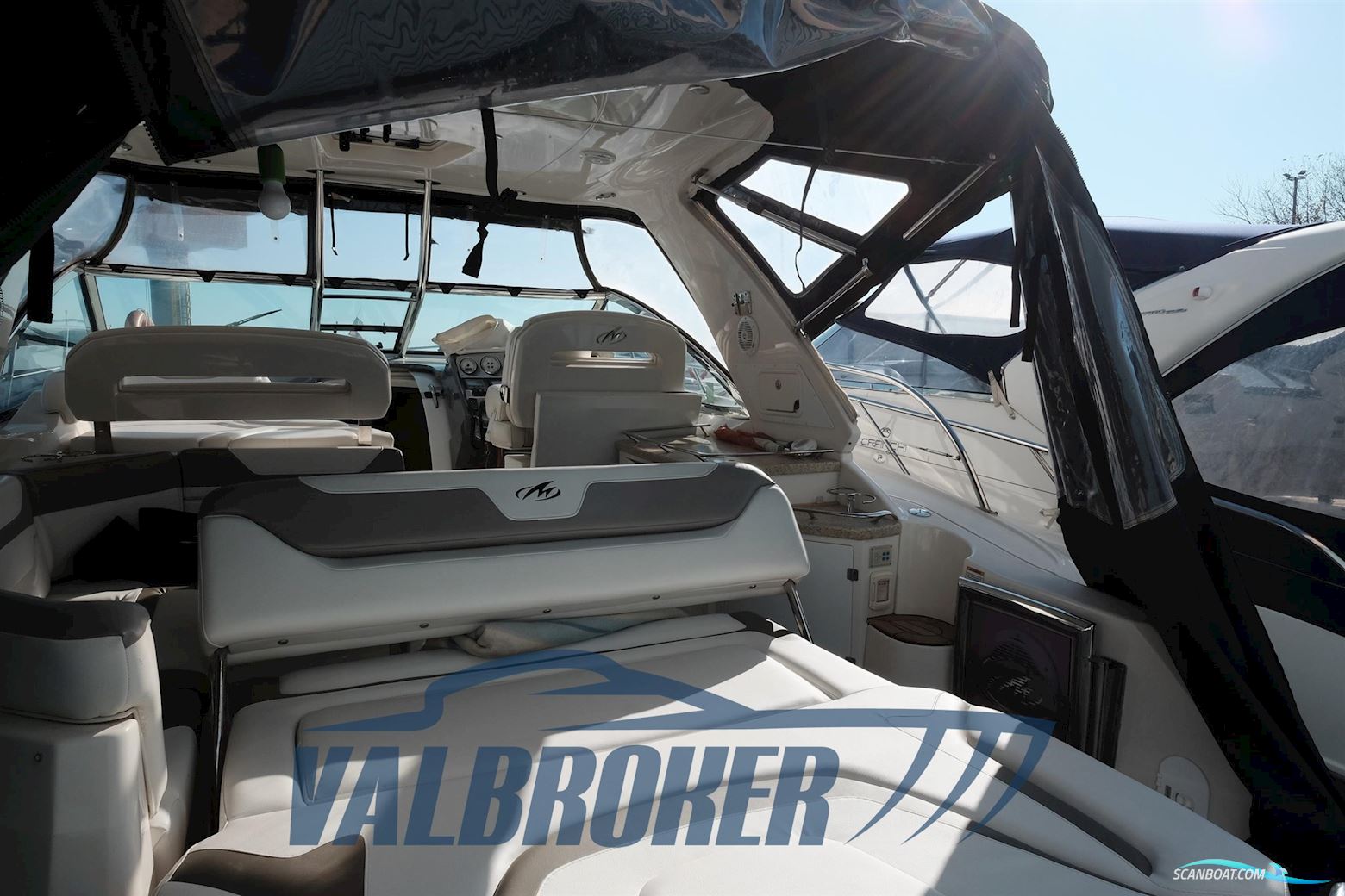 Monterey Boats 415 SY Sport Yacht