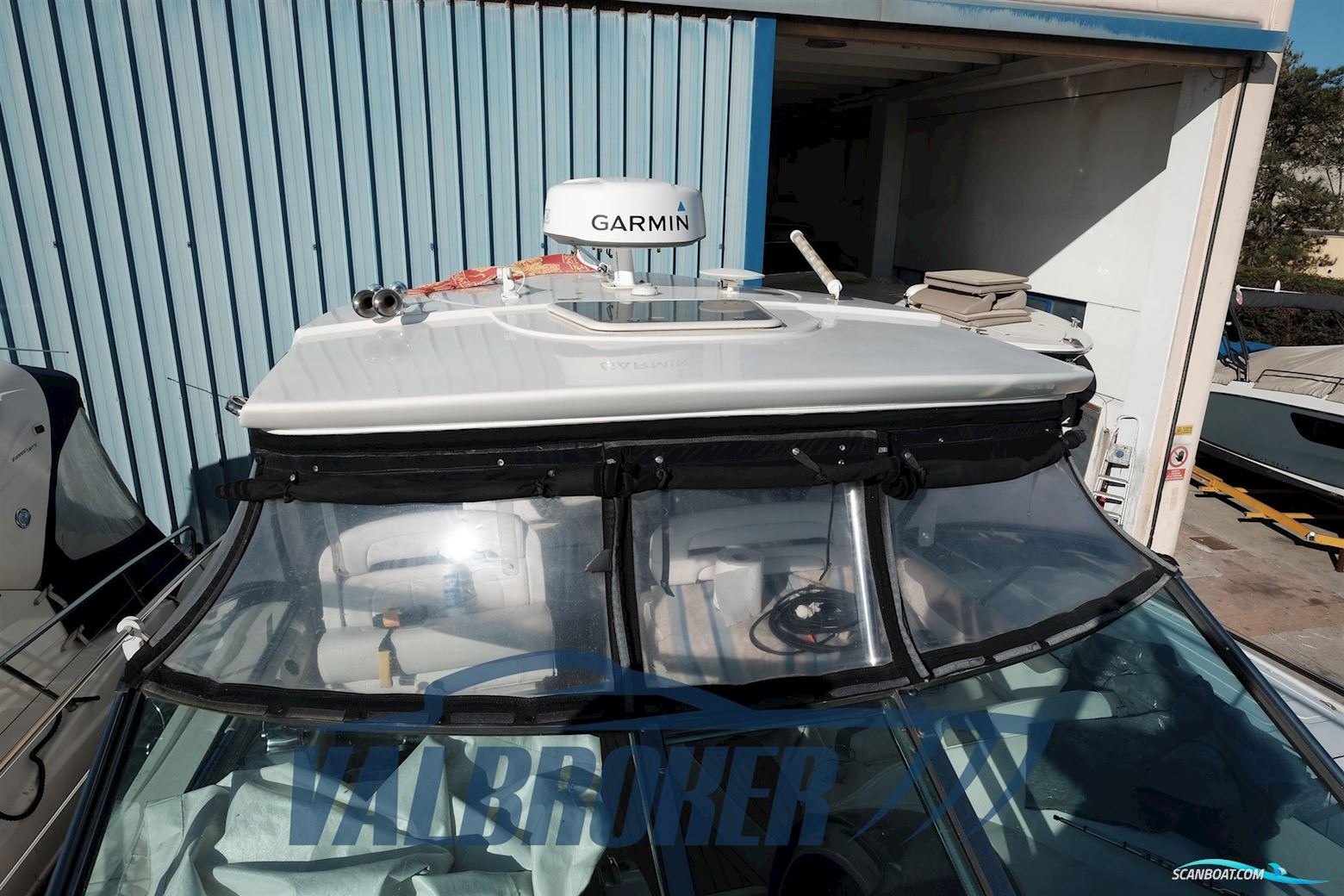 Monterey Boats 415 SY Sport Yacht