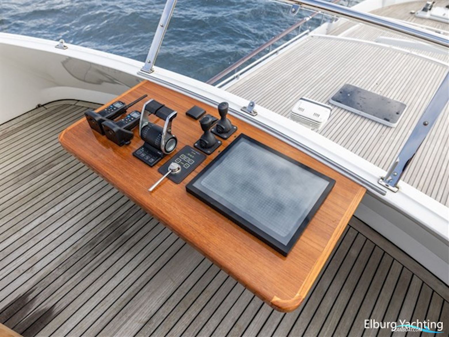 Moonen 68 - Flybridge